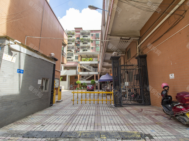 佛山伟奇豪庭小区信息图片5