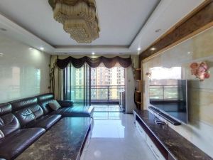 东凤海伦春天 壹加壹大润发旁带精装修三房_中山东凤镇东凤镇二手房图片