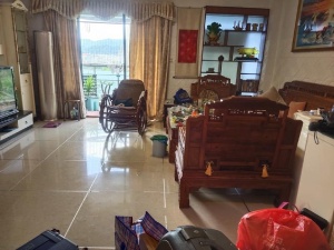 文雅豪庭 龙岗4房2厅，总价290万深圳龙岗区布吉街二手房图片