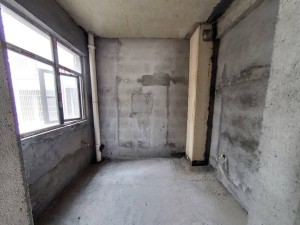 凤凰新城 城东，14/18  普通住宅_凤凰新城二手房餐厅图片4