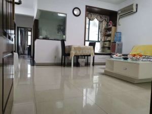 名骏豪庭 2室2厅 68.33㎡ 简装 名骏豪庭 2室2厅 68.33㎡ 简装深圳罗湖区莲塘二手房图片