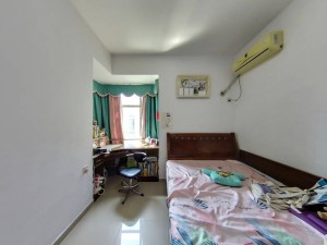 锦江国际 3室2厅 132㎡ 满五唯一_锦江国际二手房卧室图片5